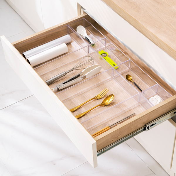 Small Clear Drawer Organisers in a kitchen drawer, perfectly arranging cutlery and utensils for efficient kitchen organisation.
