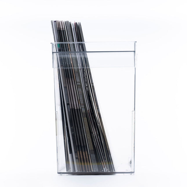 Clear Pull-Out Organiser – Wide, ideal for pantry organisation, storing magazines or kitchen items, enhancing storage efficiency.